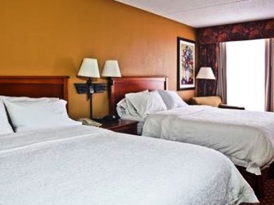 bedroom - hotel hampton inn mchenry - mchenry, united states of america