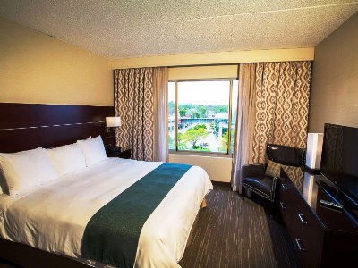 bedroom - hotel wyndham moline on john deere commons - moline, united states of america