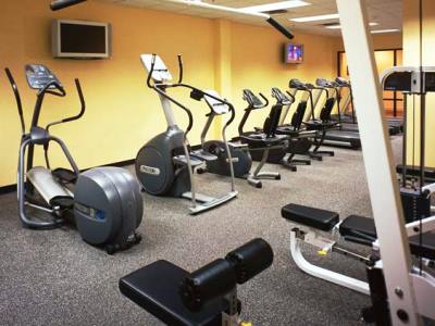 gym - hotel renaissance chicago north shore - northbrook, united states of america