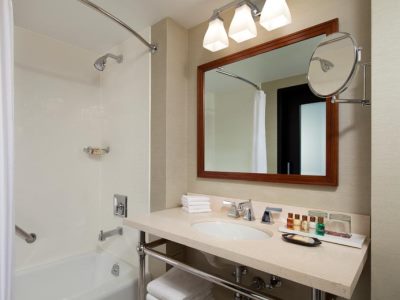 bathroom - hotel sheraton chicago northbrook - northbrook, united states of america