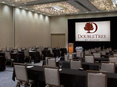conference room - hotel doubletree by hilton chicago - oak brook - oak brook, united states of america