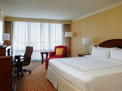 bedroom 1 - hotel chicago marriott oak brook - oak brook, united states of america