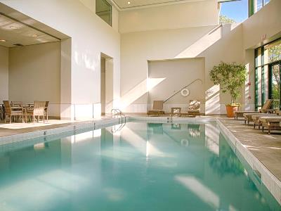indoor pool - hotel embassy suites chicago o'hare rosemont - rosemont, united states of america