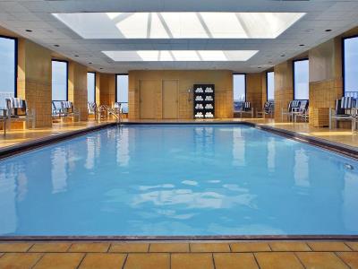 indoor pool - hotel hilton rosemont / chicago o'hare - rosemont, united states of america