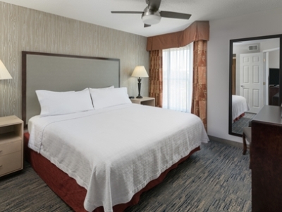 bedroom - hotel homewood suites schaumburg - schaumburg, united states of america
