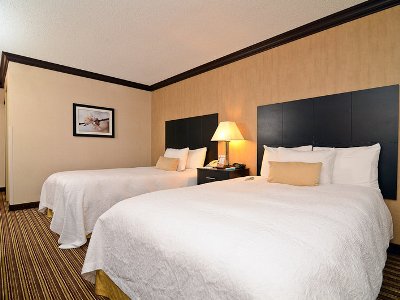 bedroom 5 - hotel wyndham garden chicago northwest - schaumburg, united states of america