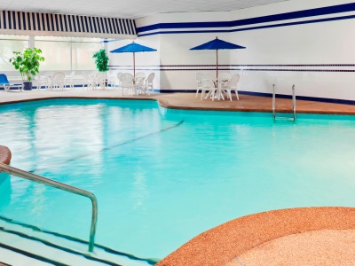 indoor pool - hotel four points sheraton chicago o'hare apt - schiller park, united states of america