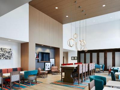 lobby 1 - hotel hampton inn and suites chicago/waukegan - waukegan, united states of america