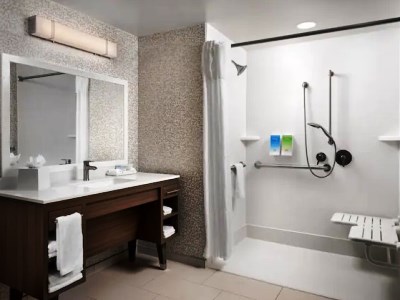 bathroom - hotel home2 ste fishers indianapolis northeast - fishers, united states of america