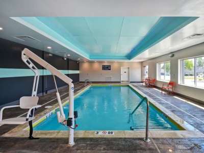 indoor pool - hotel tru by hilton fort wayne - fort wayne, united states of america