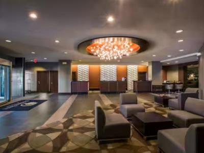 lobby - hotel doubletree by hilton wichita airport - wichita, united states of america