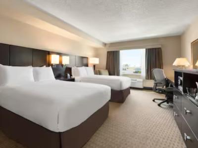 bedroom 1 - hotel doubletree by hilton wichita airport - wichita, united states of america