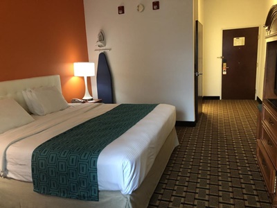 bedroom 1 - hotel howard johnson by wyndham airport - louisville, kentucky, united states of america