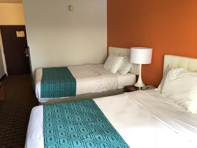 bedroom 2 - hotel howard johnson by wyndham airport - louisville, kentucky, united states of america
