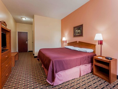 bedroom 4 - hotel howard johnson by wyndham airport - louisville, kentucky, united states of america