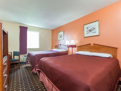 bedroom 5 - hotel howard johnson by wyndham airport - louisville, kentucky, united states of america
