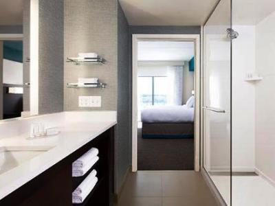 bathroom - hotel residence inn boston braintree - braintree, united states of america