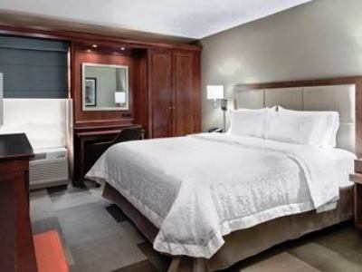 bedroom 4 - hotel hampton inn boston/marlborough - marlborough, united states of america