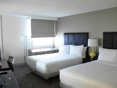 bedroom 1 - hotel doubletree by hilton silver spring dc n. - silver spring, united states of america