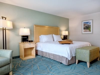 bedroom - hotel hampton inn bar harbor - bar harbor, united states of america