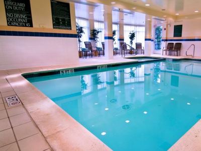 indoor pool - hotel hilton garden inn portland airport - portland, maine, united states of america