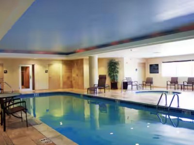 indoor pool - hotel hampton inn and suites wells-ogunquit - wells, maine, united states of america