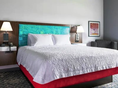 bedroom - hotel hampton inn and suites benton harbor - benton harbor, united states of america