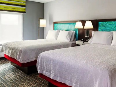 bedroom 1 - hotel hampton inn and suites benton harbor - benton harbor, united states of america