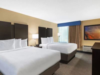 bedroom - hotel days inn n suites grand rapids near dwtn - grand rapids, michigan, united states of america