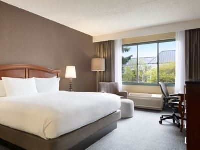 bedroom - hotel doubletree by hilton detroit - novi - novi, united states of america