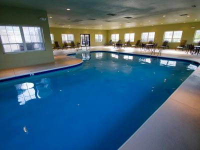 indoor pool - hotel the suites at fall creek - branson, united states of america