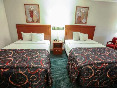 bedroom 4 - hotel super 8 branson / shepherd of hills exwy - branson, united states of america