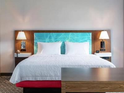 bedroom - hotel hampton inn kansas city southeast - kansas city, missouri, united states of america