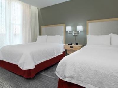 bedroom - hotel hampton inn downtown financial district - kansas city, missouri, united states of america