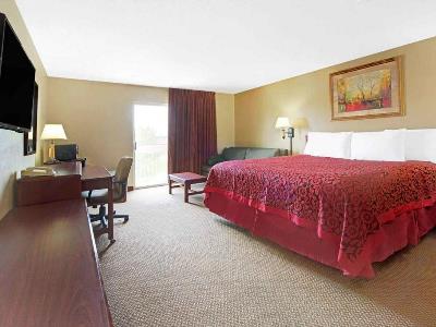 bedroom - hotel days inn suites st. louis/westport plaza - saint louis, united states of america