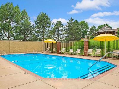 outdoor pool - hotel days inn suites st. louis/westport plaza - saint louis, united states of america