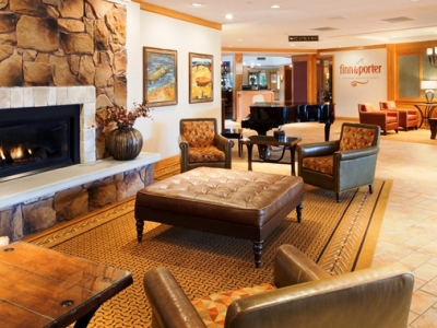 lobby - hotel doubletree by hilton missoula-edgewater - missoula, united states of america