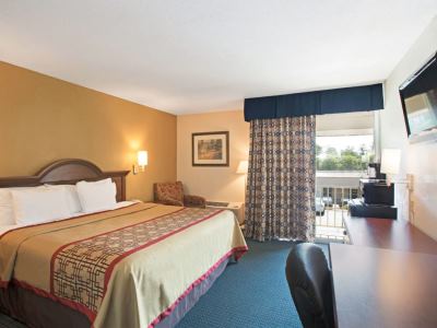 bedroom - hotel days inn woodlawn near carowinds - charlotte, north carolina, united states of america