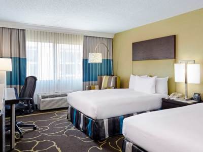 bedroom 1 - hotel doubletree by hilton hotel charlotte - charlotte, north carolina, united states of america