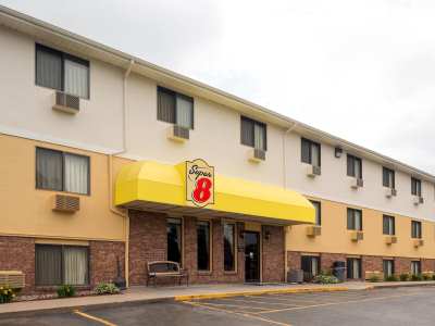 exterior view - hotel super 8 by wyndham omaha ne - omaha, united states of america
