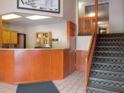 lobby - hotel super 8 by wyndham omaha ne - omaha, united states of america