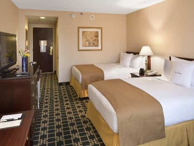 bedroom 2 - hotel doubletree george washington bridge - fort lee, united states of america