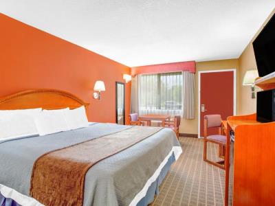 bedroom 3 - hotel days inn by wyndham elko - elko, united states of america