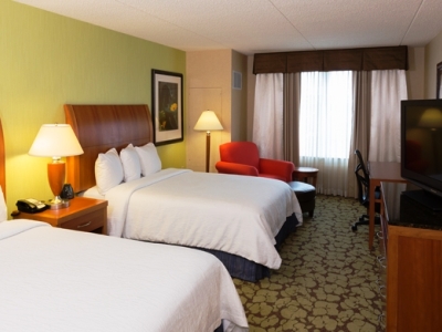 bedroom 1 - hotel hilton garden inn buffalo airport - cheektowaga, united states of america