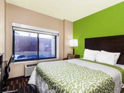 bedroom 3 - hotel days inn and suites jamaica jfk airport - jamaica, united states of america