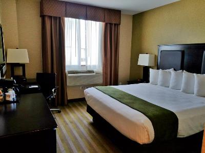 bedroom 2 - hotel best western plus plaza - long island city, united states of america