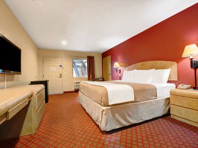 bedroom 3 - hotel days inn n suites niagara falls/buffalo - niagara falls, united states of america