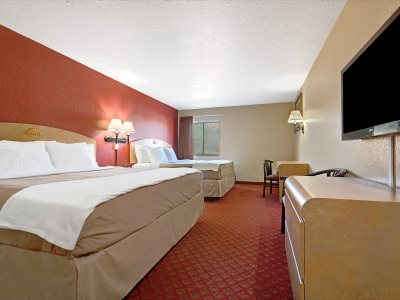 bedroom 5 - hotel days inn n suites niagara falls/buffalo - niagara falls, united states of america