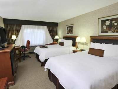 bedroom 2 - hotel hampton inn and suites rockville centre - rockville centre, united states of america