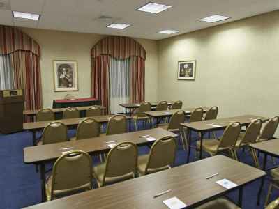 conference room - hotel hampton inn and suites rockville centre - rockville centre, united states of america